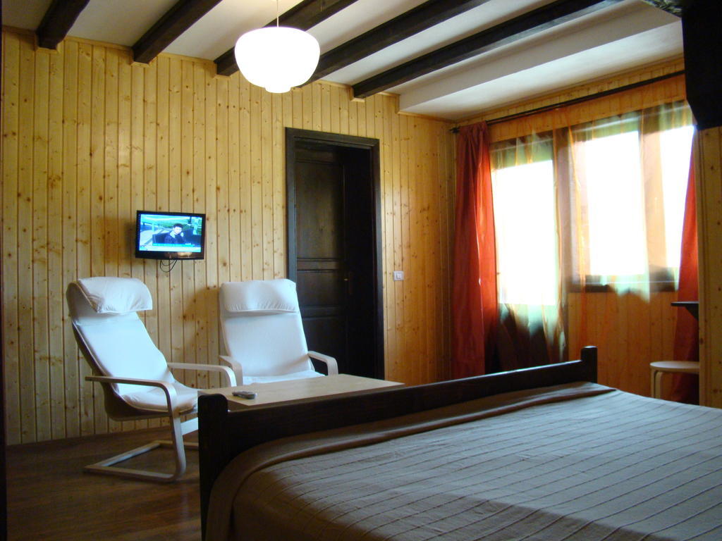 Hotel Dumbrava Soarelui Braszów Pokój zdjęcie