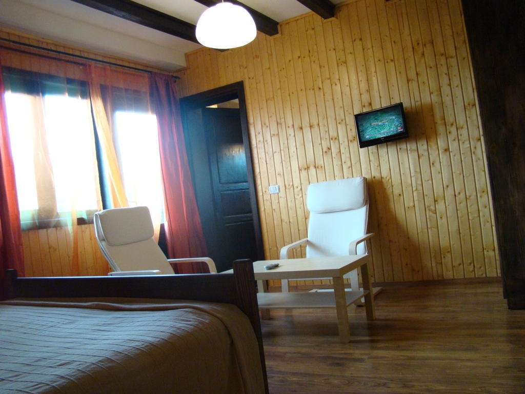 Hotel Dumbrava Soarelui Braszów Pokój zdjęcie